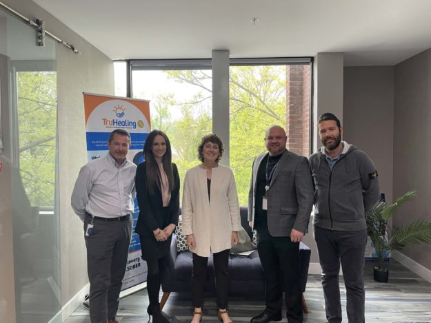 Senator Shelly Hettleman Group Picture (1)