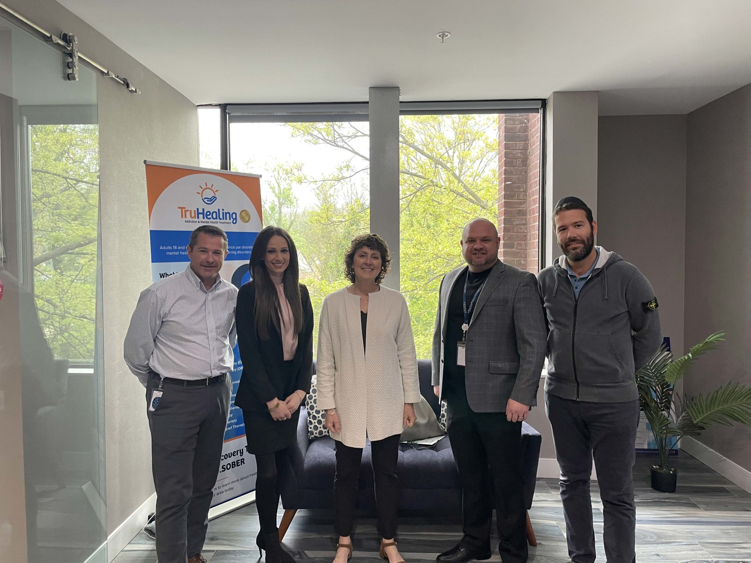 Maryland State Senator Shelly Hettleman Visits Avalon Laboratory